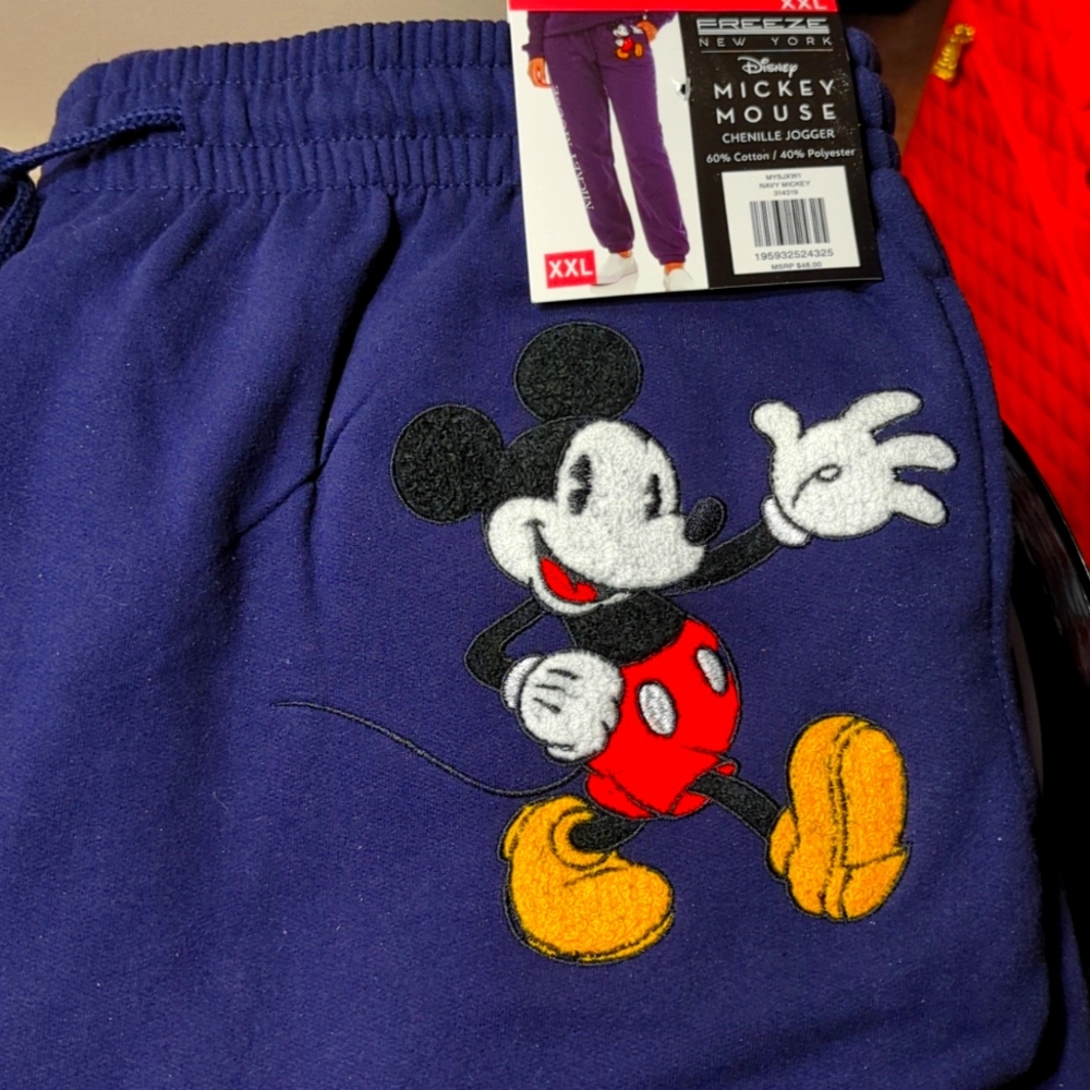 Women's Disney Mickey Mouse XXL. NWT  SALE